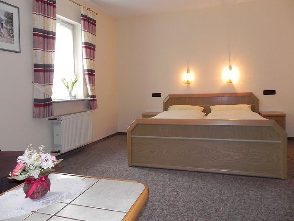 Gaestehaus Freimuth Mesenich Habitación foto