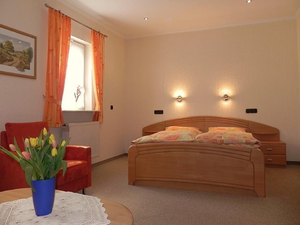 Gaestehaus Freimuth Mesenich Habitación foto